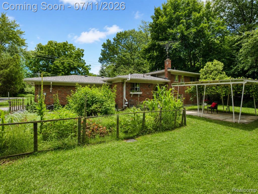 6970 Wing Lake Road, Bloomfield Hills, MI 48301 — Photo 38