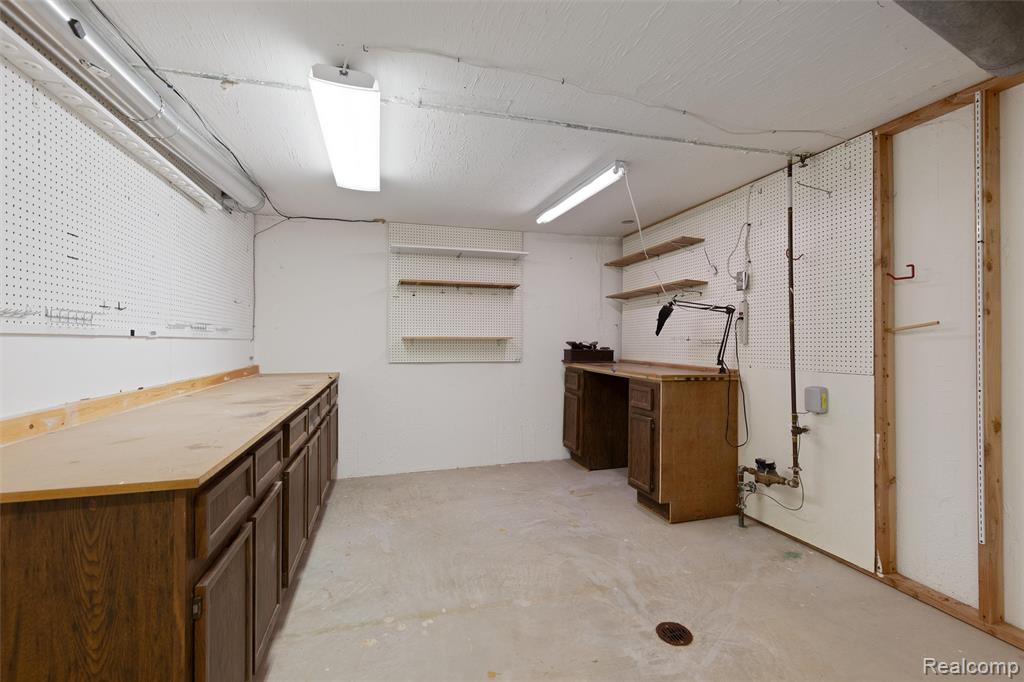 4260 Wabeek Lake Drive S, Bloomfield Hills, MI 48302 — Photo 30