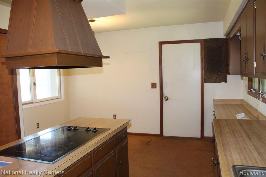 9720 QUEENS Drive, Manchester, MI 48158 — Photo 7