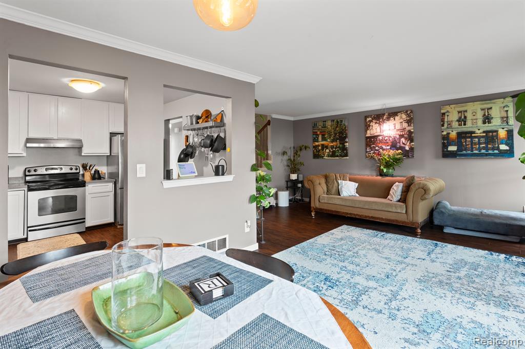 541 LIBERTY POINTE Drive, Ann Arbor, MI 48103 — Photo 12