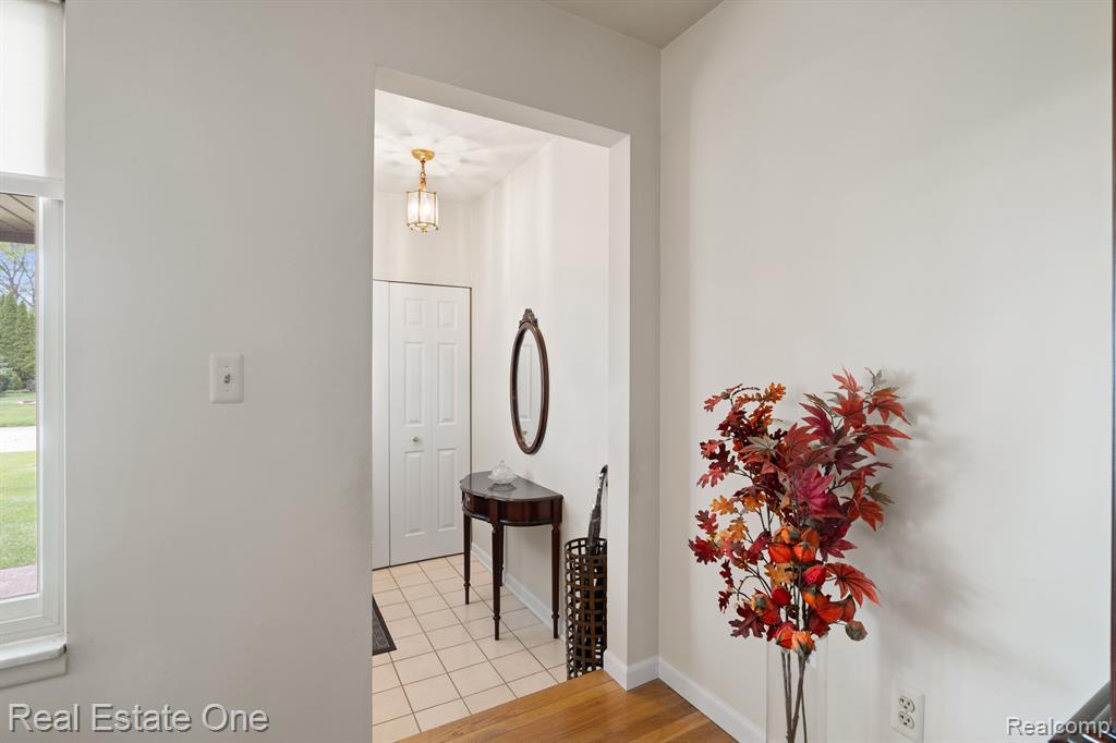39664 Cadborough Drive, Clinton Twp, MI 48038 — Photo 8