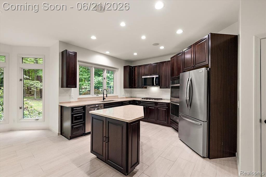 6403 W Oaks Drive, West Bloomfield, MI 48324 — Photo 38