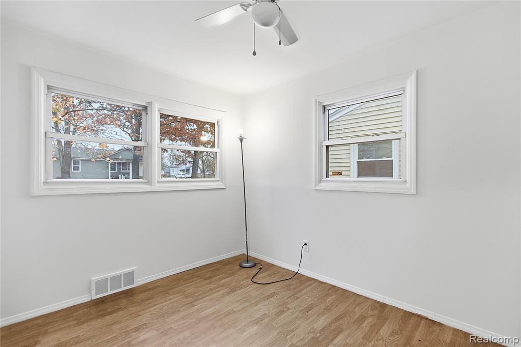 755 Scottwood Street, Pontiac, MI 48340 — Photo 14