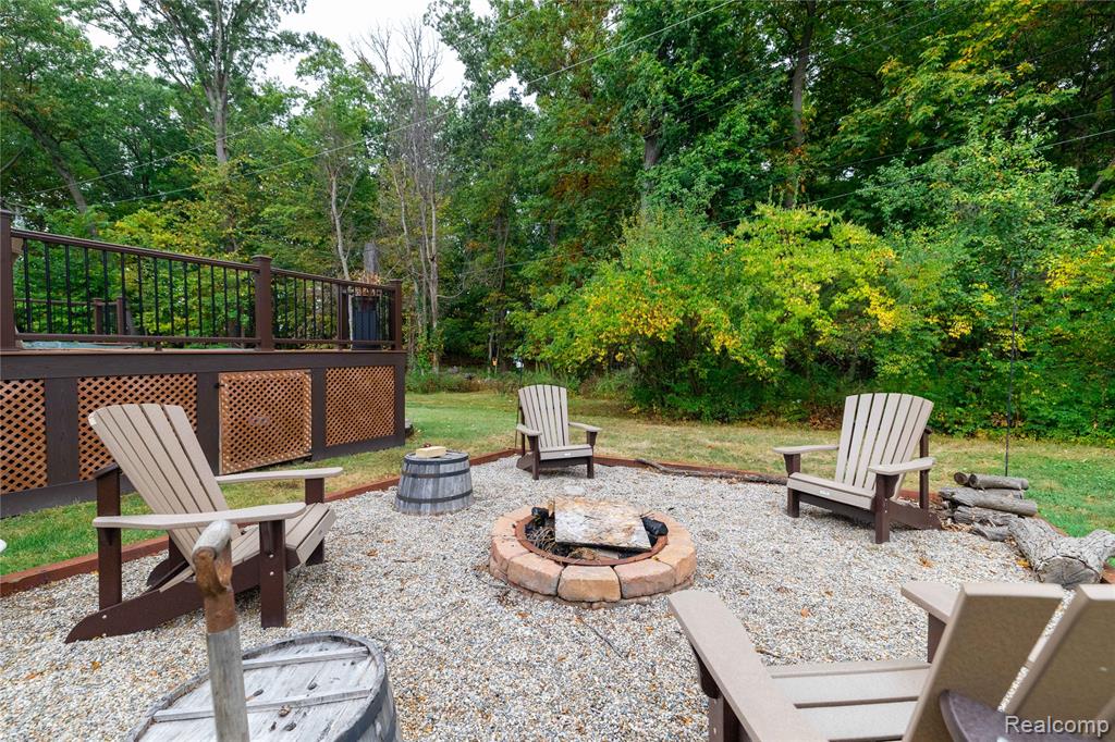 9362 Owen Street, Grosse Ile, MI 48138 — Photo 35