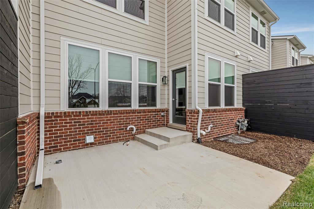 807 Balmoral Ln, Troy, MI 48085 — Photo 32