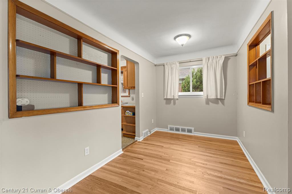 4170 Pardee Avenue, Dearborn Heights, MI 48125 — Photo 9