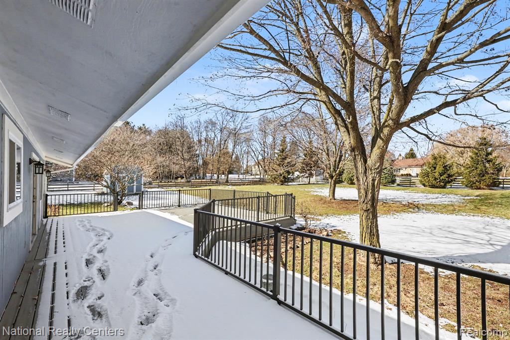 515 E Dawson Road, Milford, MI 48381 — Photo 28