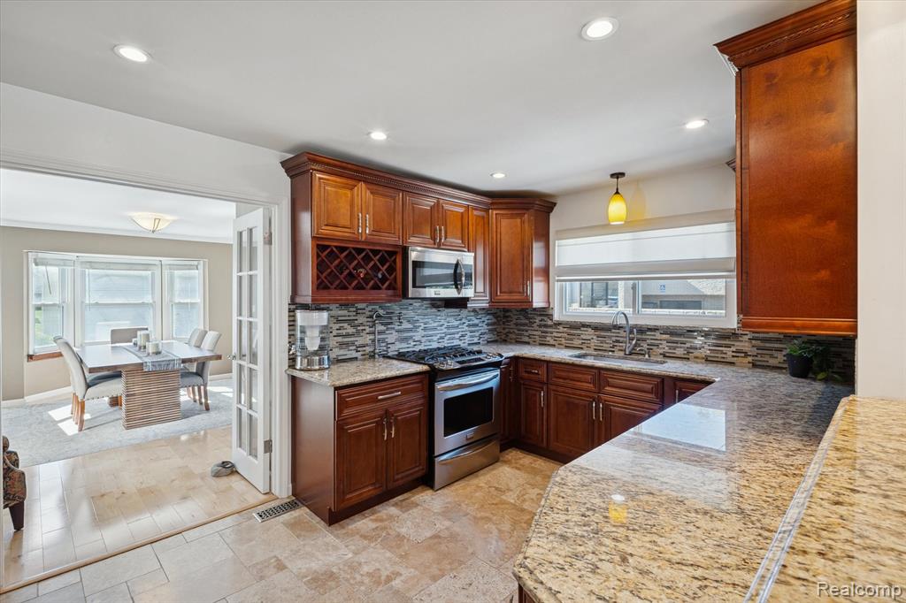 496 Langley Boulevard, Clawson, MI — Photo 7