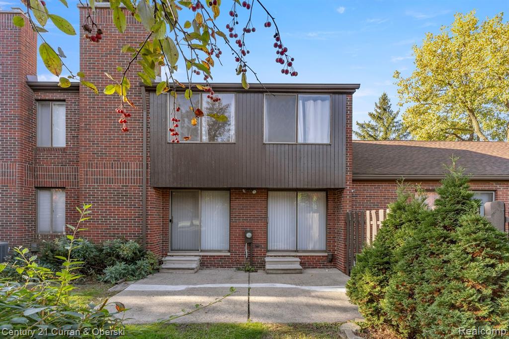 3060 LINDENWOOD Drive, Dearborn, MI 48120 — Photo 40