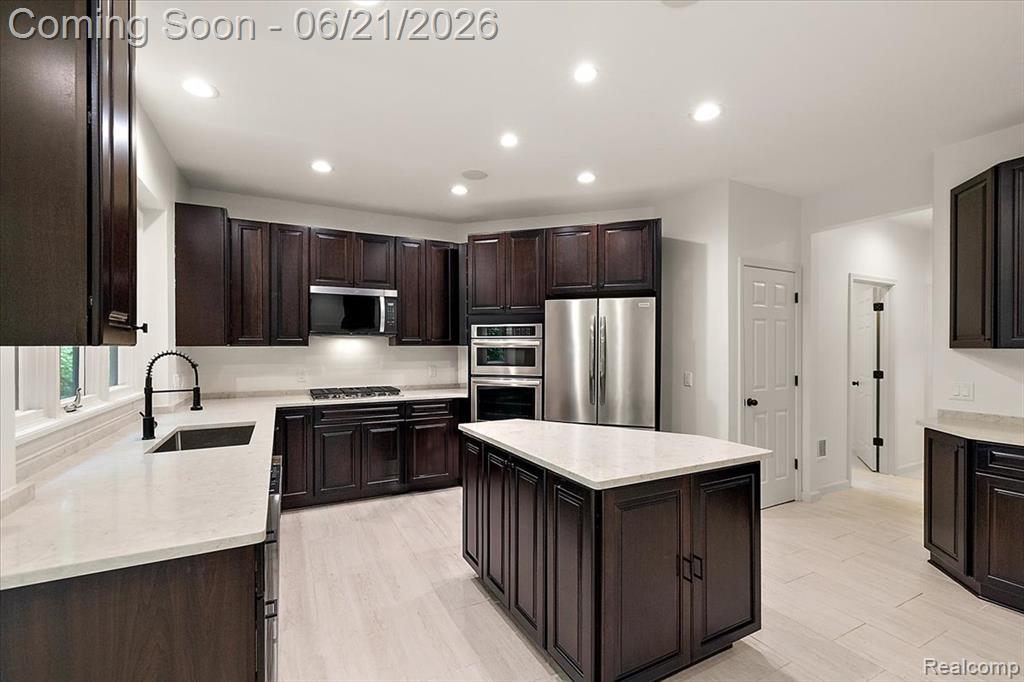 6403 W Oaks Drive, West Bloomfield, MI 48324 — Photo 39