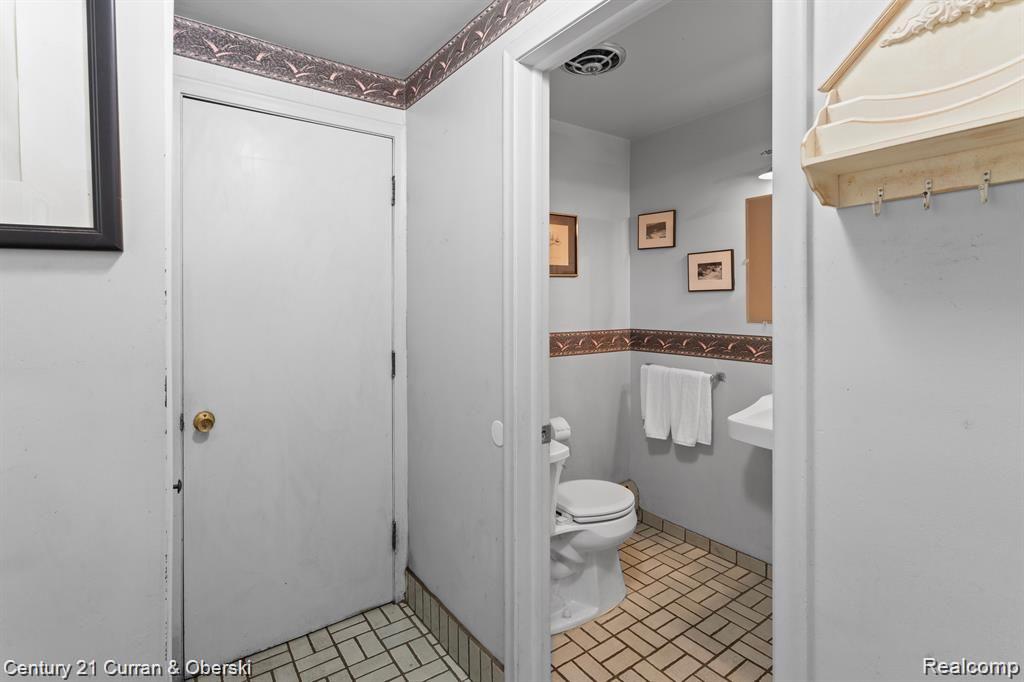 44253 CHEDWORTH Drive, Northville, MI 48167 — Photo 35