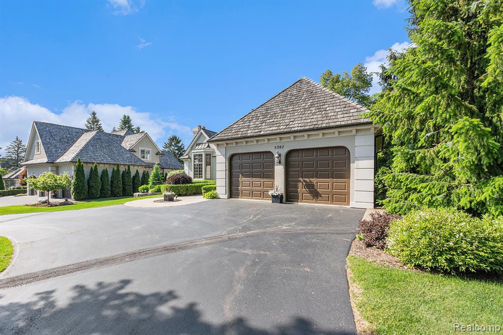 5387 Bristol Parke Drive, Clarkston, MI 48348 — Photo 3