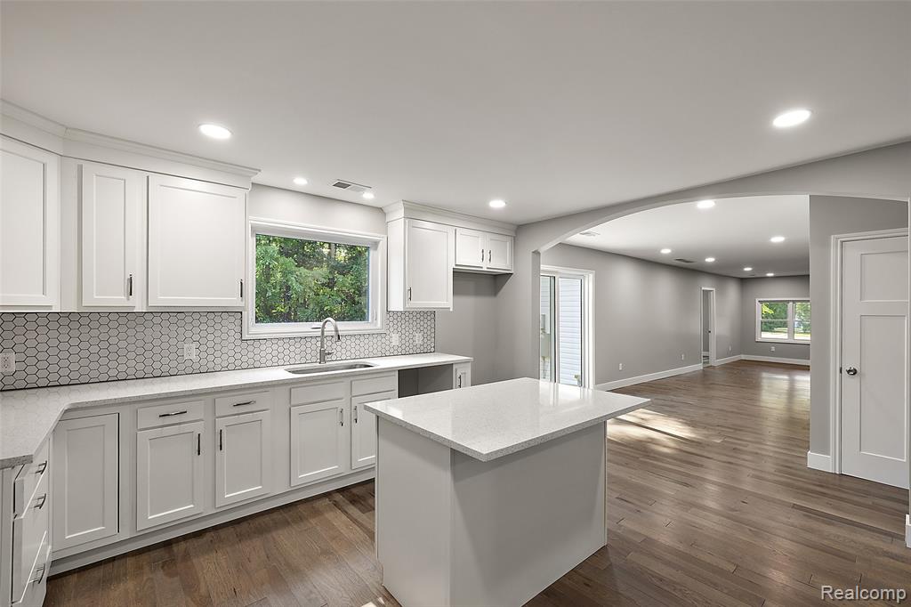 5771 Gratiot Avenue, St. Clair, MI 48079 — Photo 42