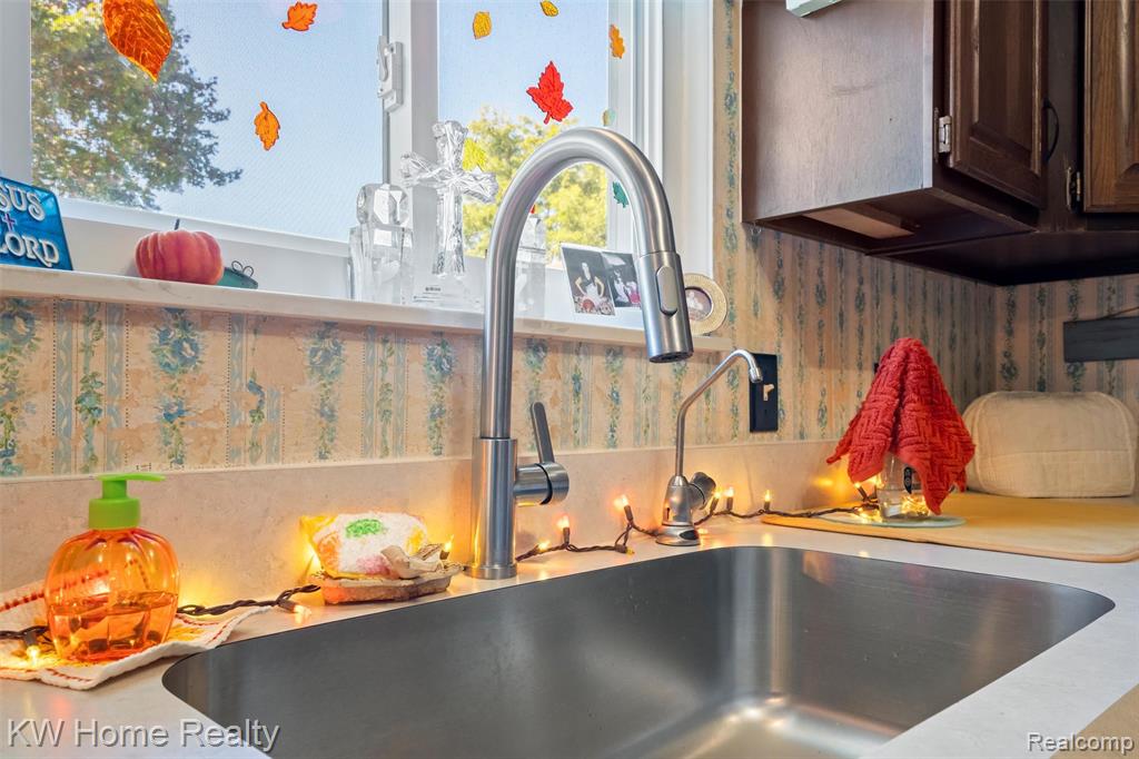 5334 Dunster Road, Grand Blanc, MI 48439 — Photo 18