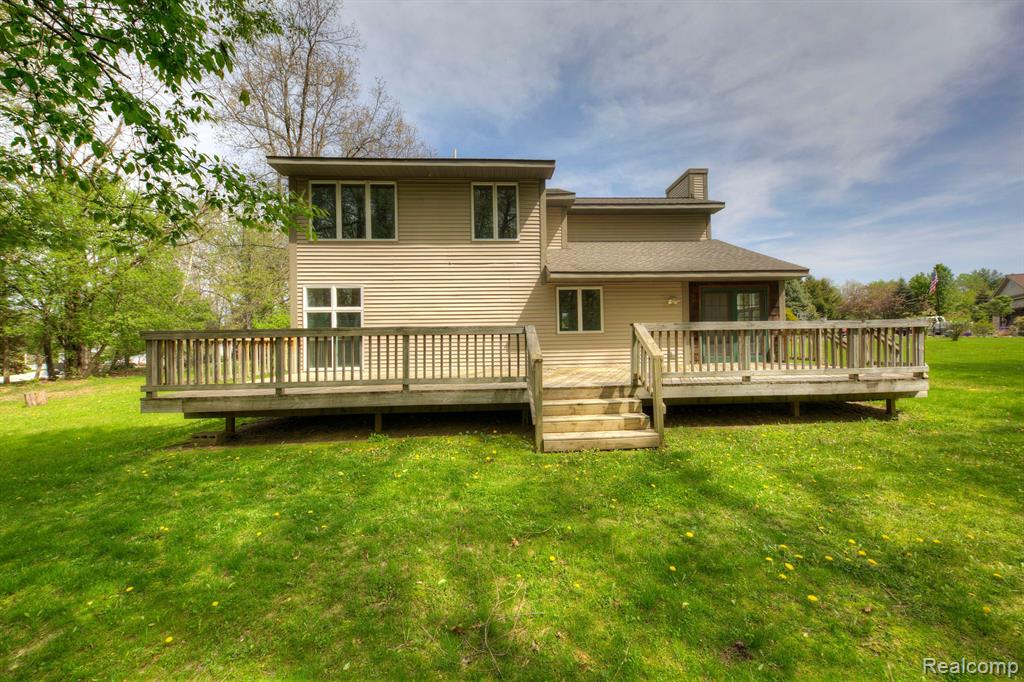 850 VILLAGE PINE Lane, Ortonville, MI 48462 — Photo 8