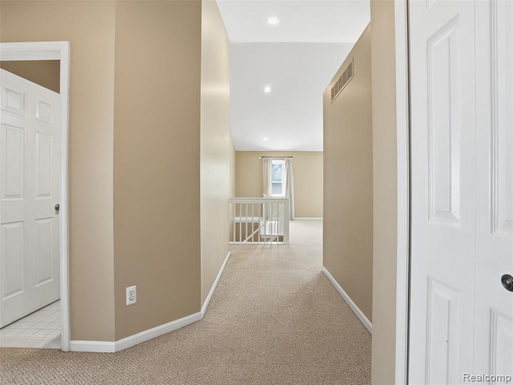 5837 Northridge Circle, Waterford, MI 48327 — Photo 6