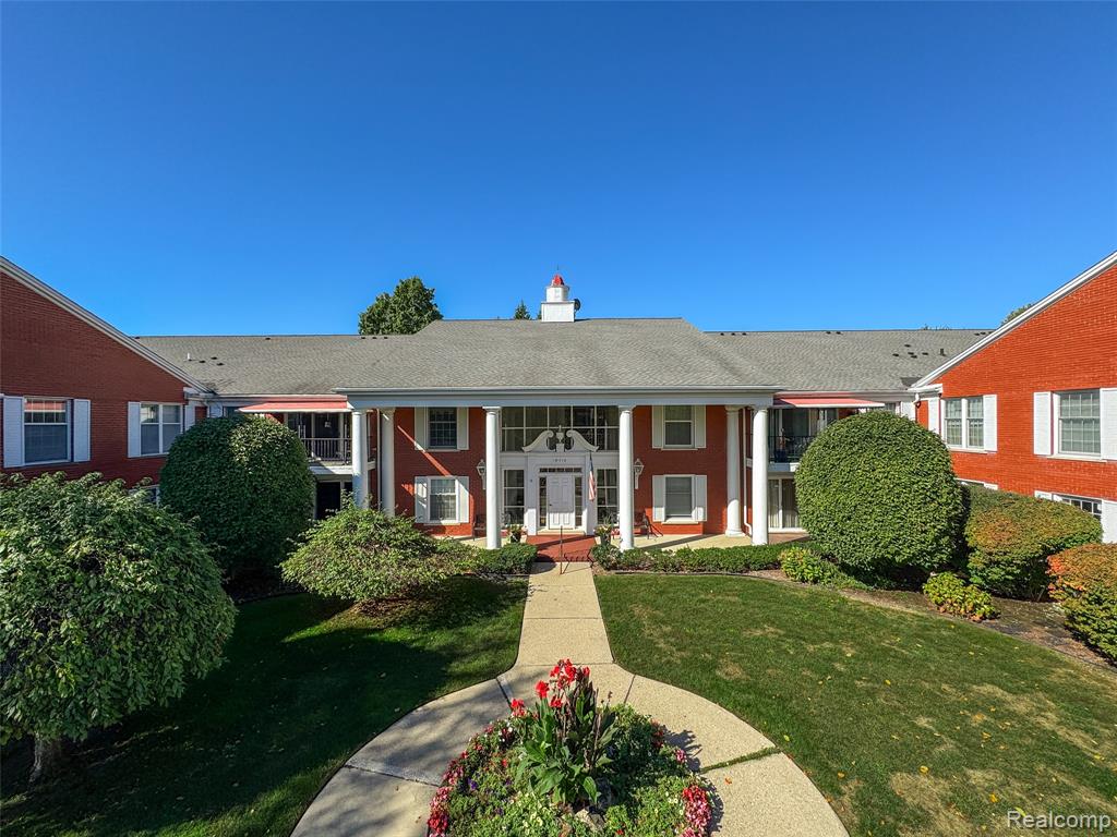 19710 W 13 Mile Road, 108, Beverly Hills, MI 48025 — Photo 41