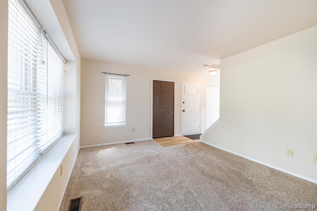 2960 WHITTIER Court, Ann Arbor, MI 48104 — Photo 14