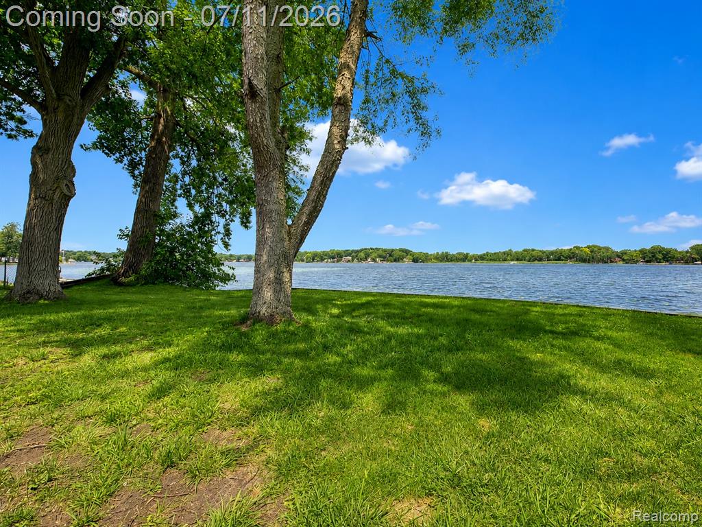 95 N Hulbert Street, White Lake, MI — Photo 33
