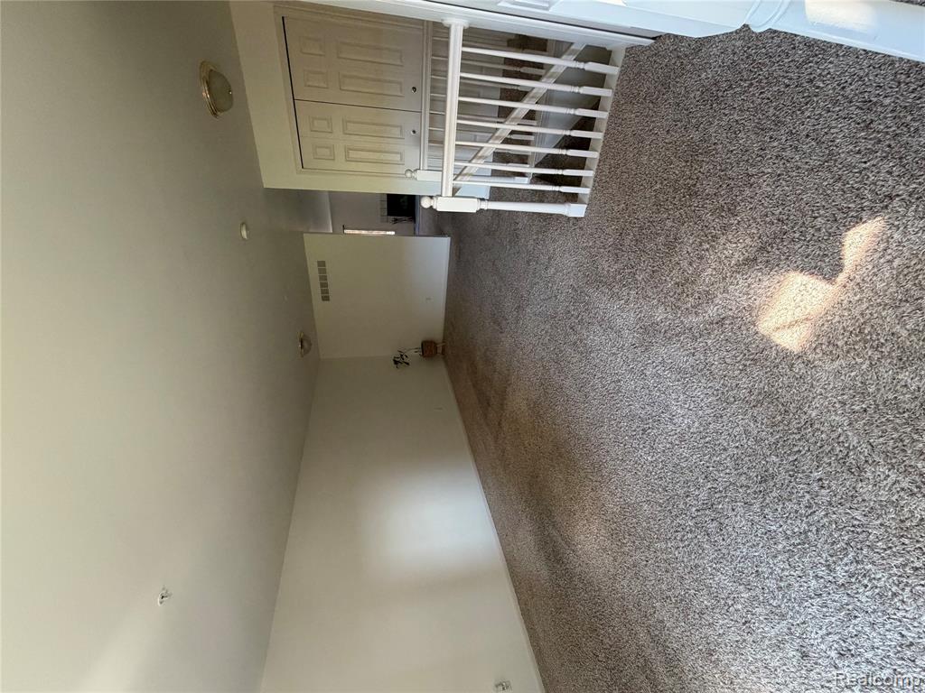 3987 Forester Boulevard, Auburn Hills, MI 48326 — Photo 8