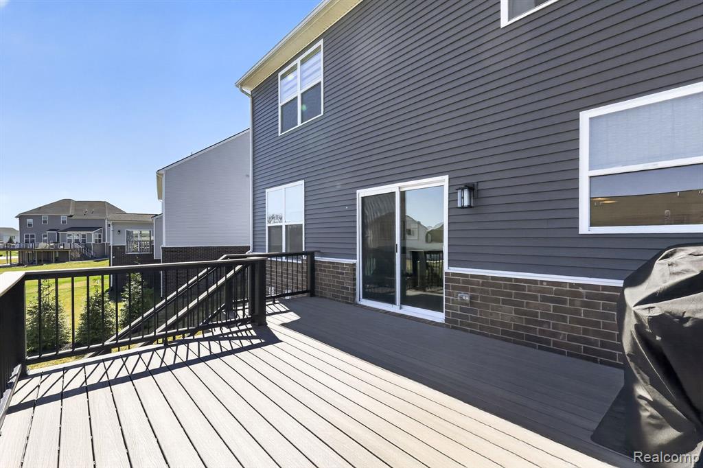 26512 International Drive, South Lyon, MI 48178 — Photo 3