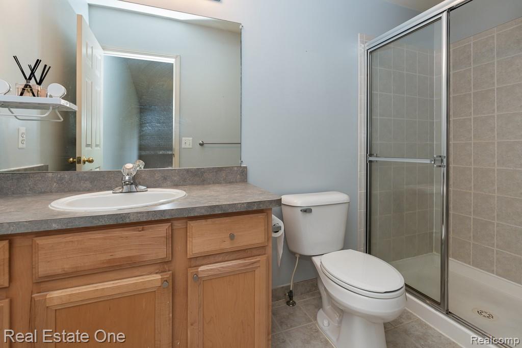 6963 Edgewater Drive, Troy, MI 48085 — Photo 14