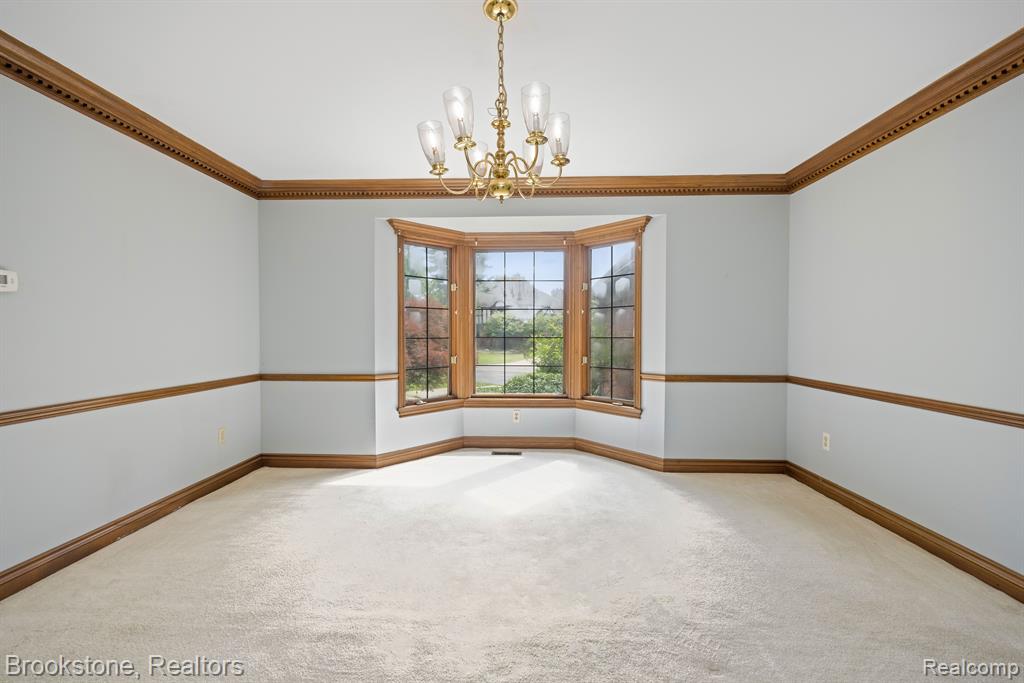 4237 WOODLANDS Lane, Orchard Lake Village, MI 48323 — Photo 6