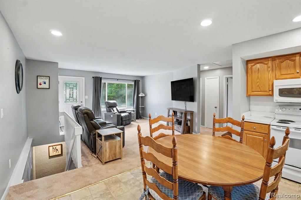 611 Bunny Run Boulevard, Lake Orion, MI 48362 — Photo 14