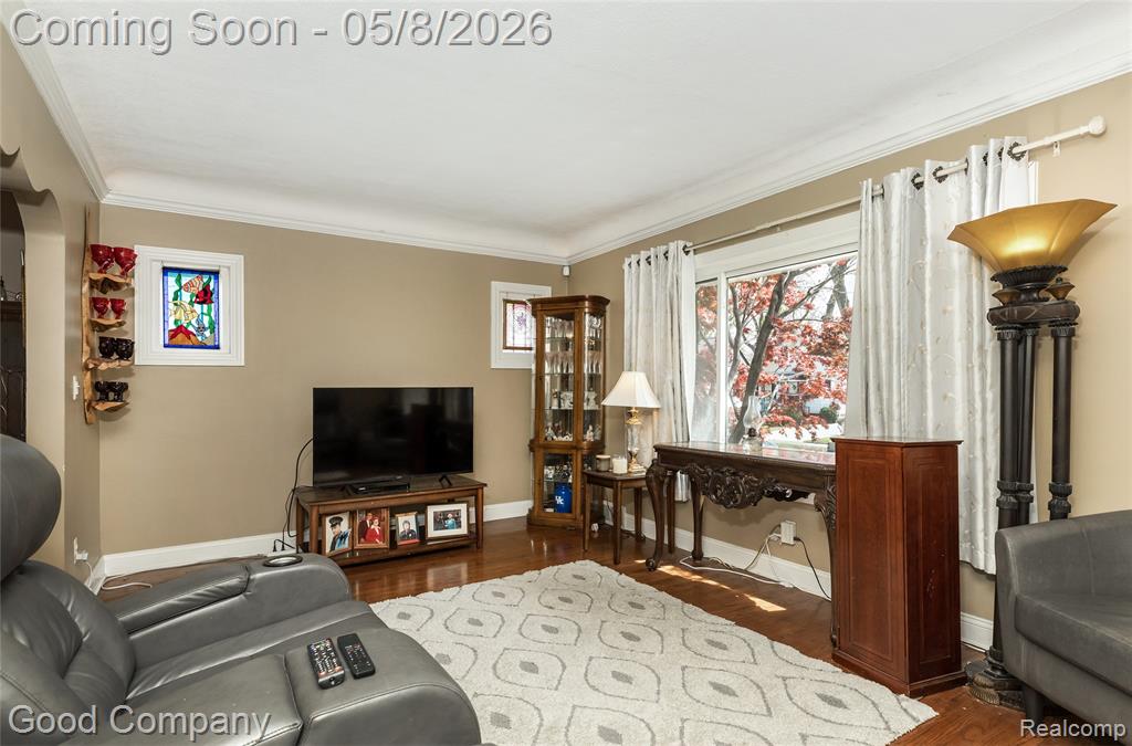 559 E Harry Avenue, Hazel Park, MI 48030 — Photo 5