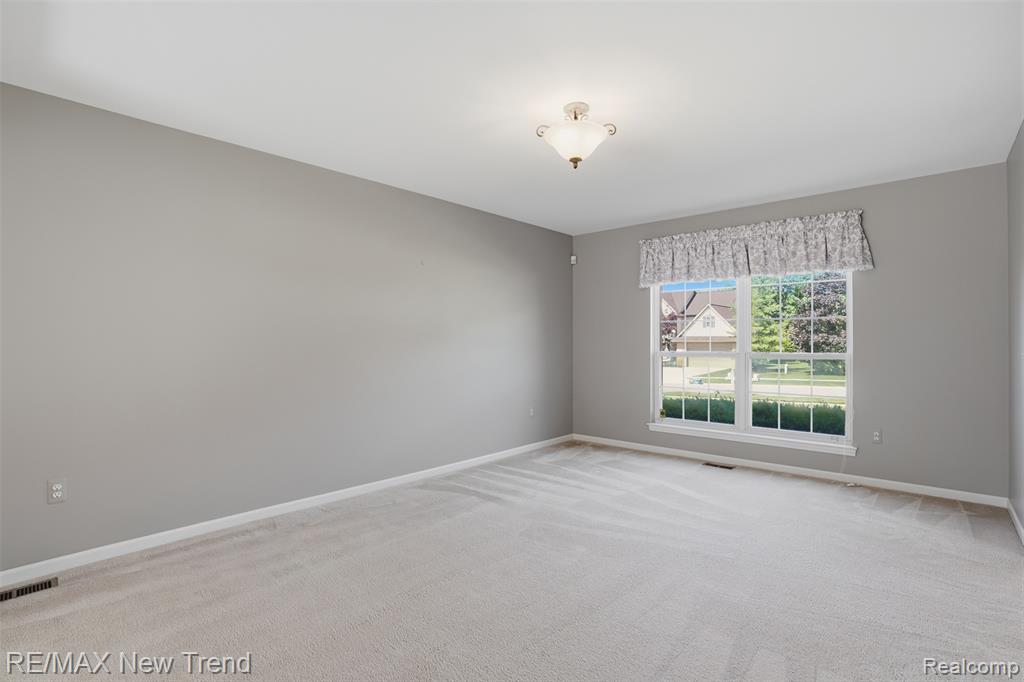 729 Akehurst Lane, White Lake, MI — Photo 10