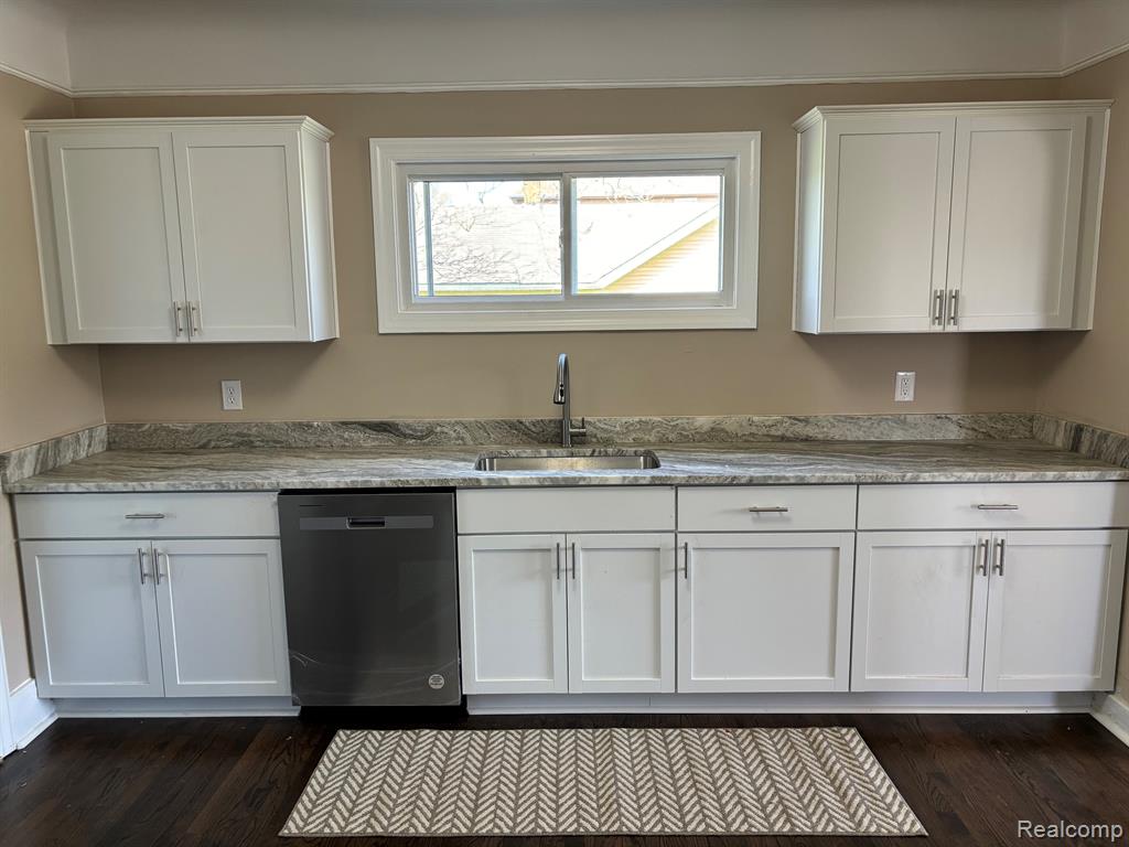 20817 MENDOTA Avenue, Ferndale, MI 48220 — Photo 12
