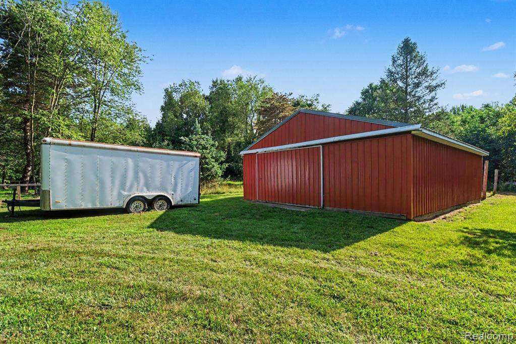 7370 Perry Lake Road, Clarkston, MI 48348 — Photo 22