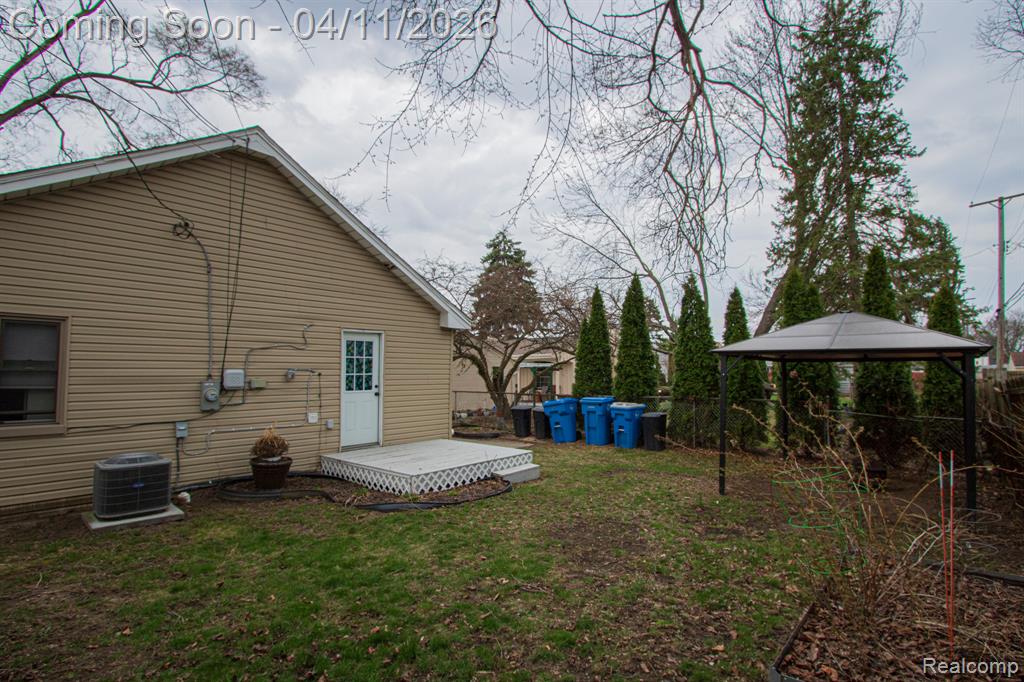 5636 Hipp Street, Dearborn Heights, MI 48125 — Photo 23