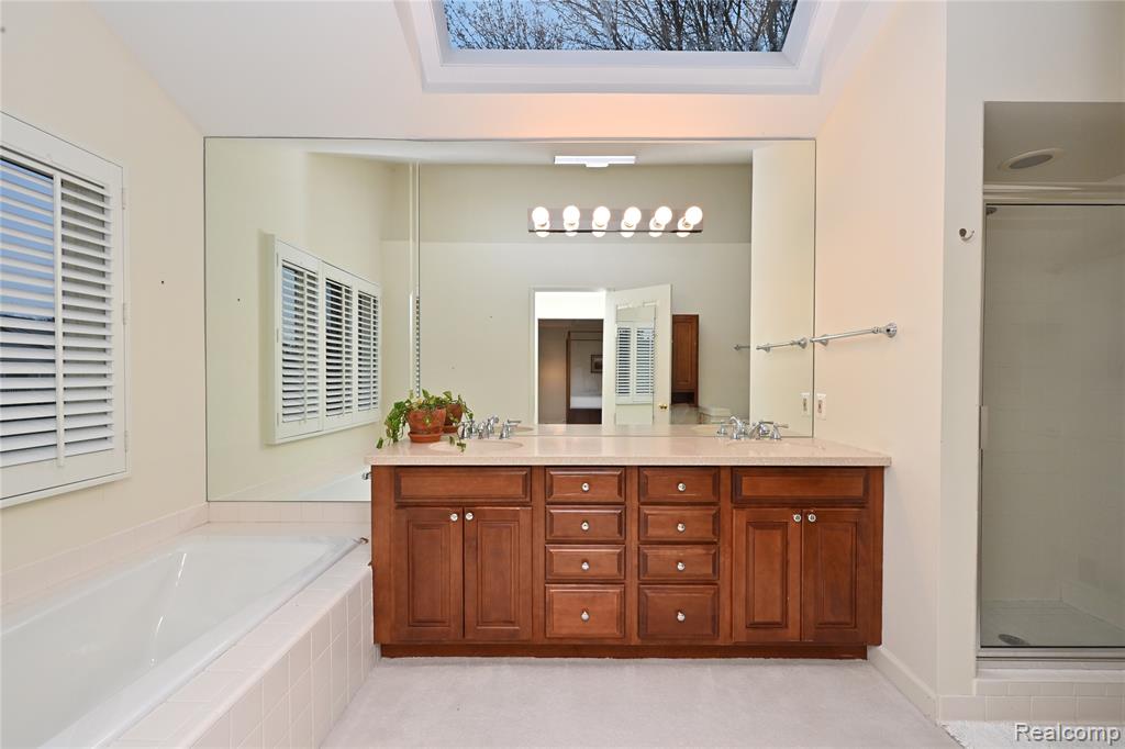 618 Deauville Lane, Bloomfield Hills, MI 48304 — Photo 10