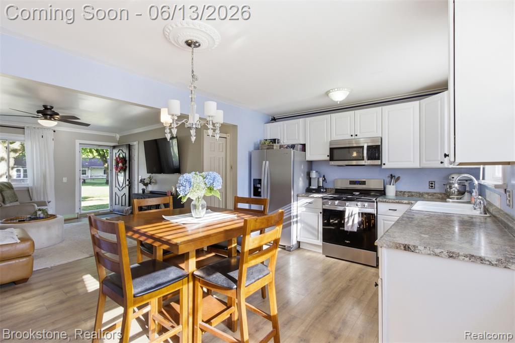 520 May Road, Rochester Hills, MI 48307 — Photo 9