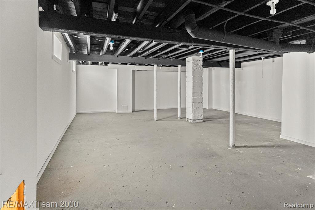21304 Glen Lodge Road, Royal Oak, MI 48220 — Photo 43