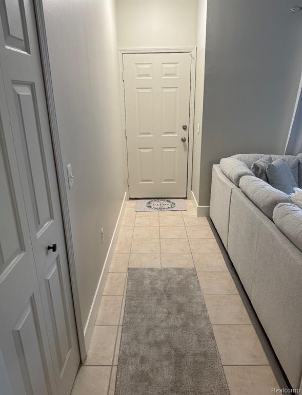 5733 TWIN OAKS Drive, Sterling Heights, MI 48314 — Photo 4