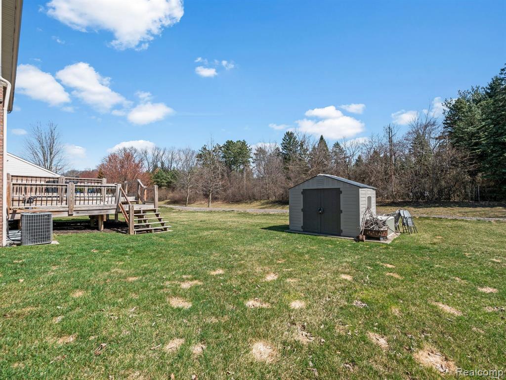 13713 Milton Drive, Belleville, MI 48111 — Photo 9