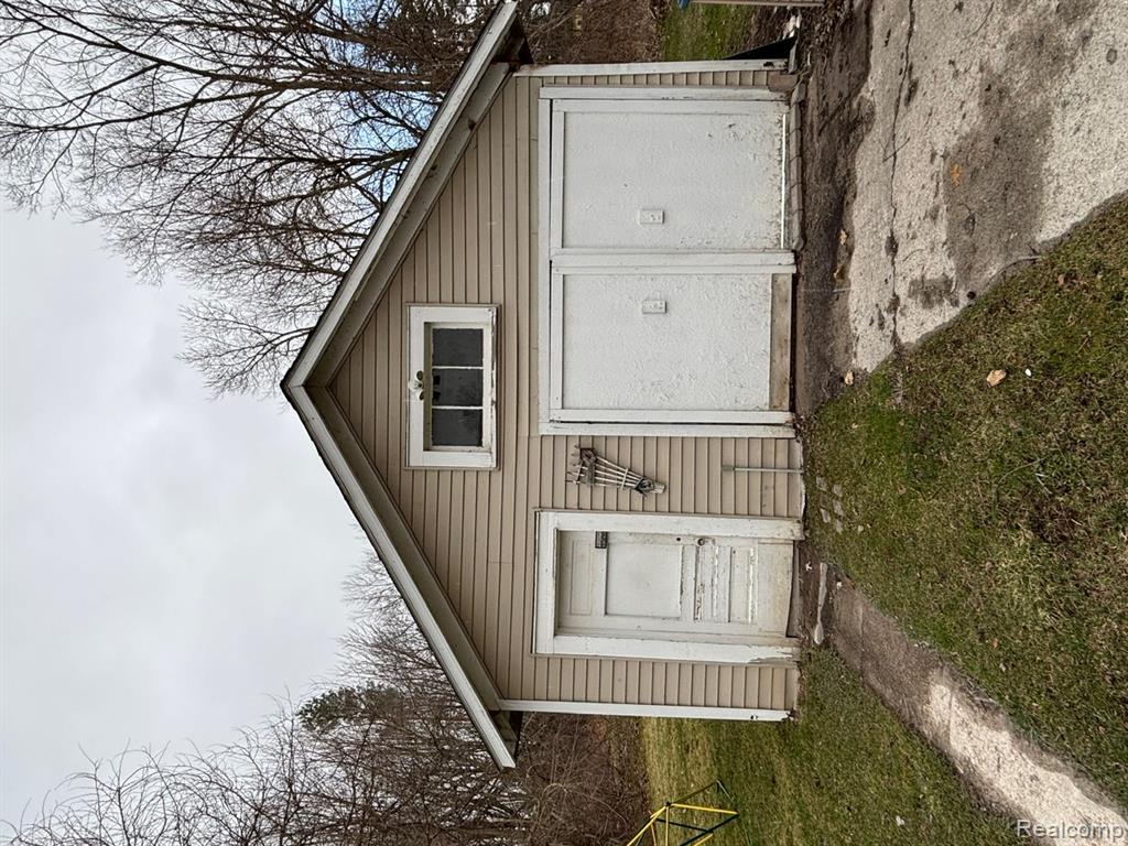 15130 Roach Drive, Linden, MI 48451 — Photo 31