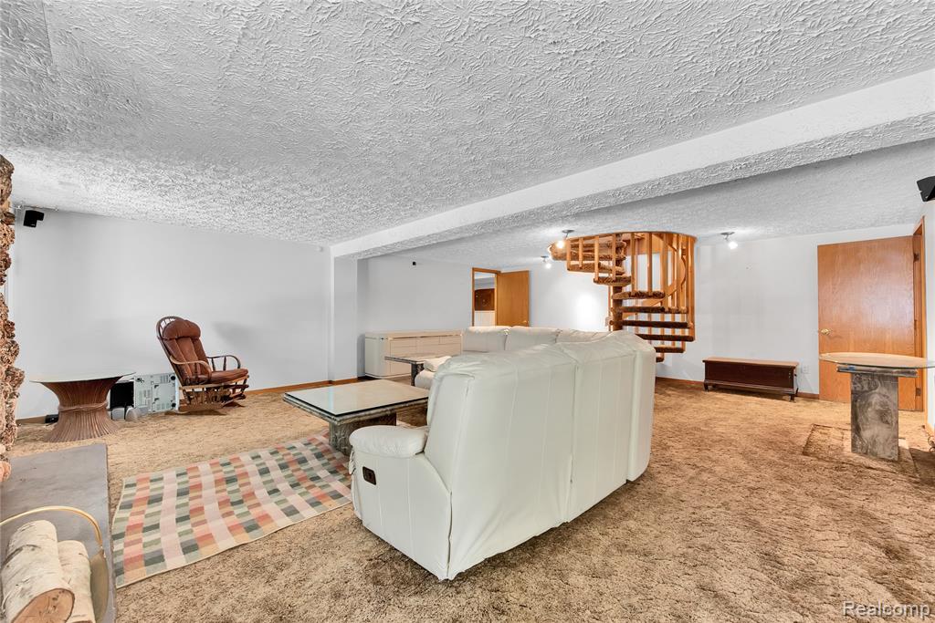 8285 Staghorn Trail, Clarkston, MI 48348 — Photo 44
