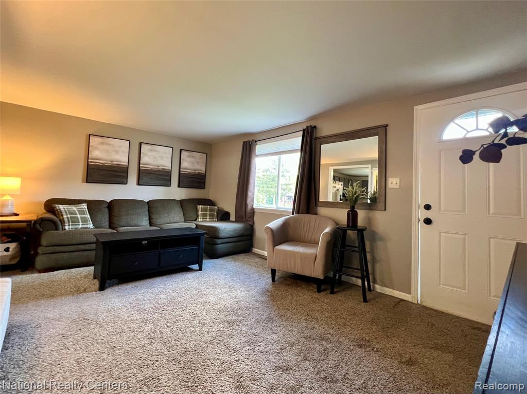 7444 Rory Street, Grand Blanc, MI 48439 — Photo 9