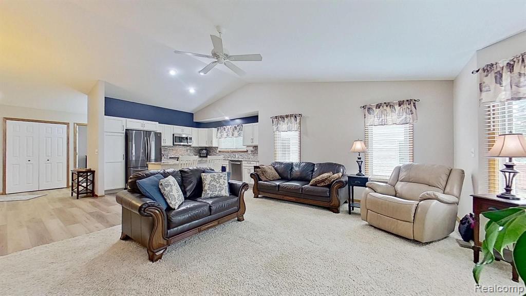 9098 EMILY Drive, Davison, MI 48423 — Photo 12