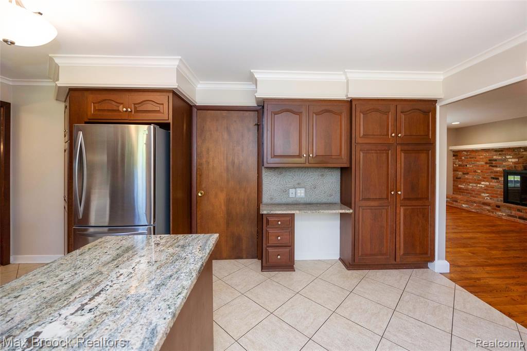 30830 Lincolnshire E, Beverly Hills, MI 48025 — Photo 4
