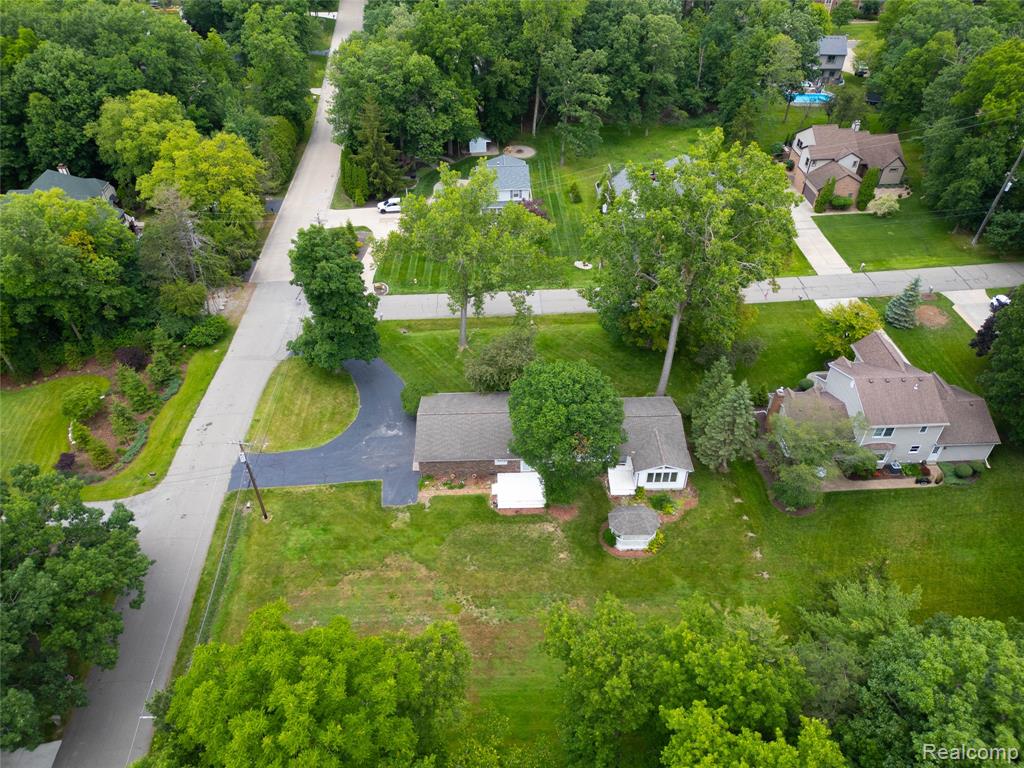 8695 Stout Avenue, Grosse Ile, MI 48138 — Photo 42