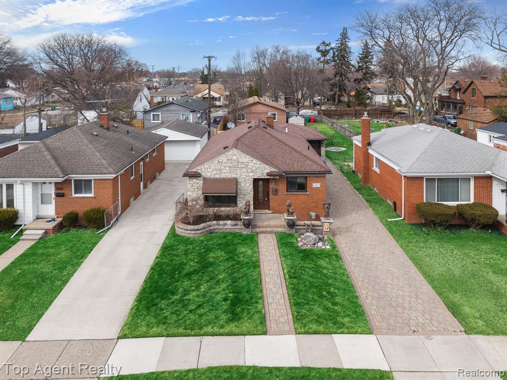 18027 Curtain Avenue, Eastpointe, MI 48021 — Photo 34