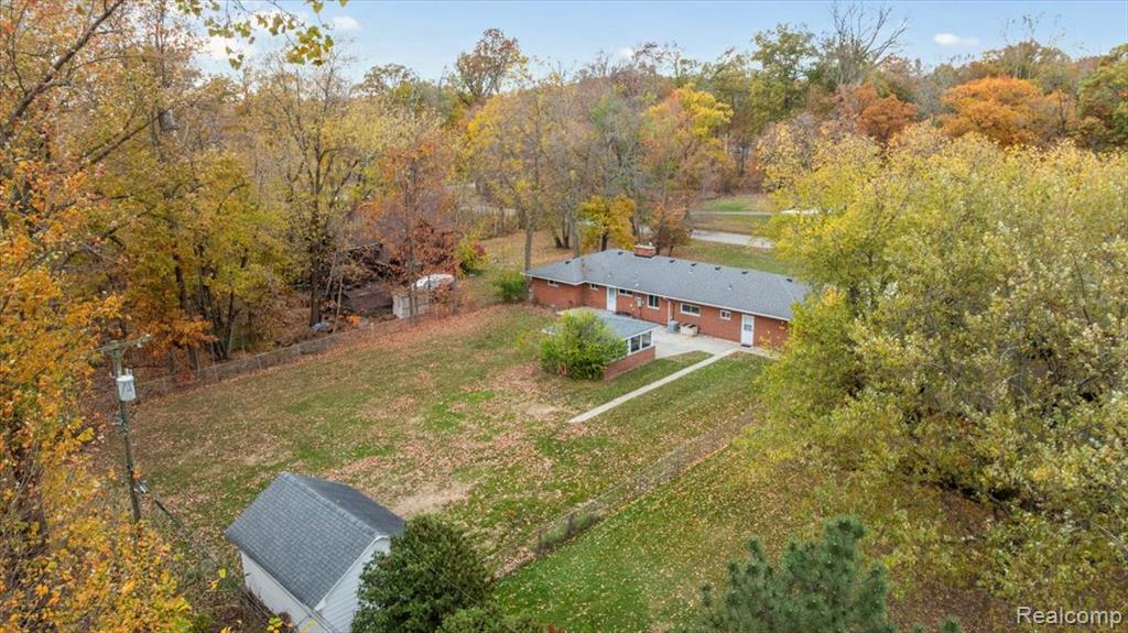 9127 Lake Road, Grosse Ile, MI 48138 — Photo 31