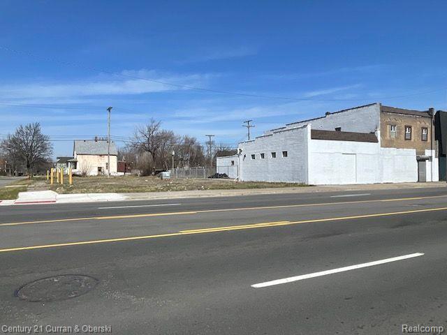 8715 HARPER Avenue, Detroit, MI 48213 — Photo 2