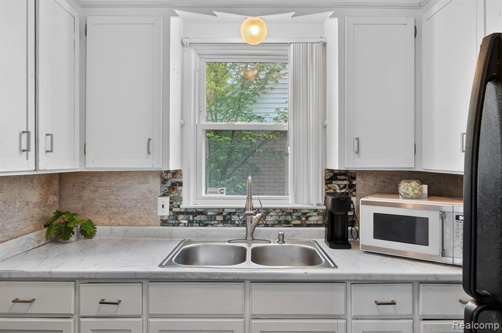 23125 Church Street, Oak Park, MI 48237 — Photo 9