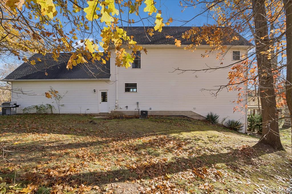7050 Dibrova Drive, Brighton, MI 48116 — Photo 37