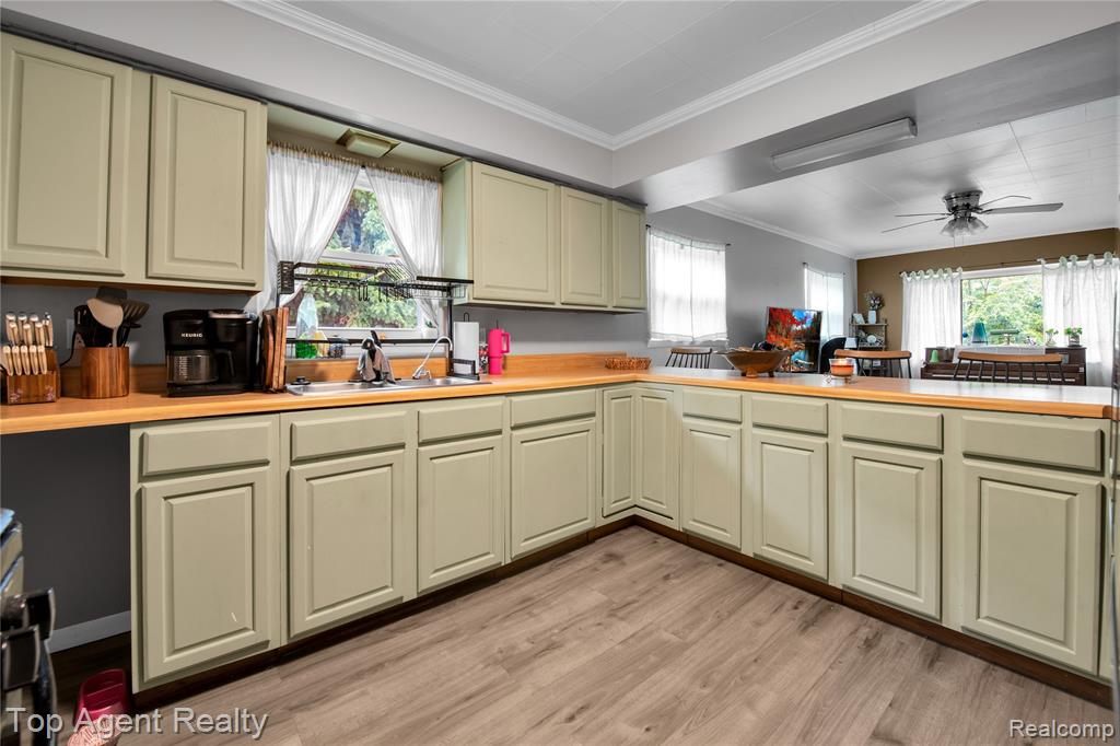 5648 Parkview Street, Newport, MI 48166 — Photo 8